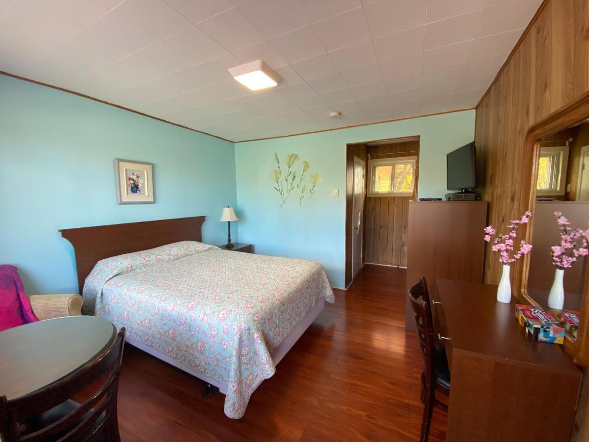 Motel Des Erables Coteau-du-Lac Екстер'єр фото