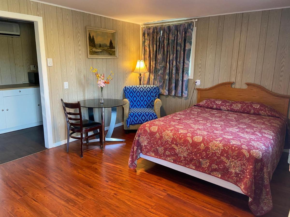 Motel Des Erables Coteau-du-Lac Екстер'єр фото