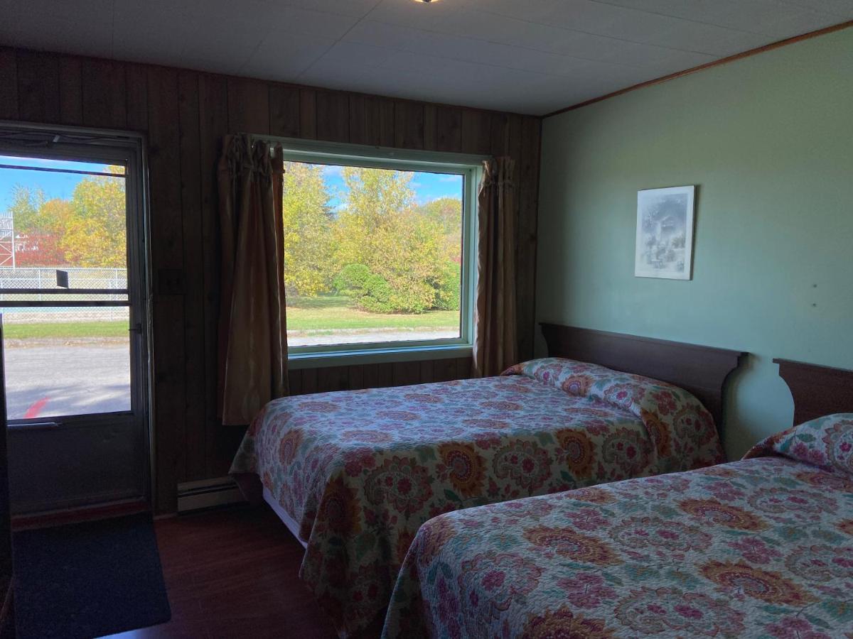 Motel Des Erables Coteau-du-Lac Екстер'єр фото