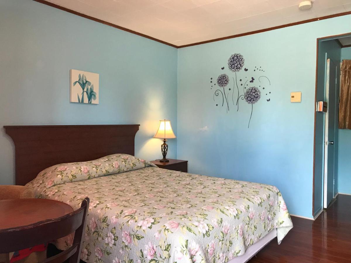 Motel Des Erables Coteau-du-Lac Екстер'єр фото