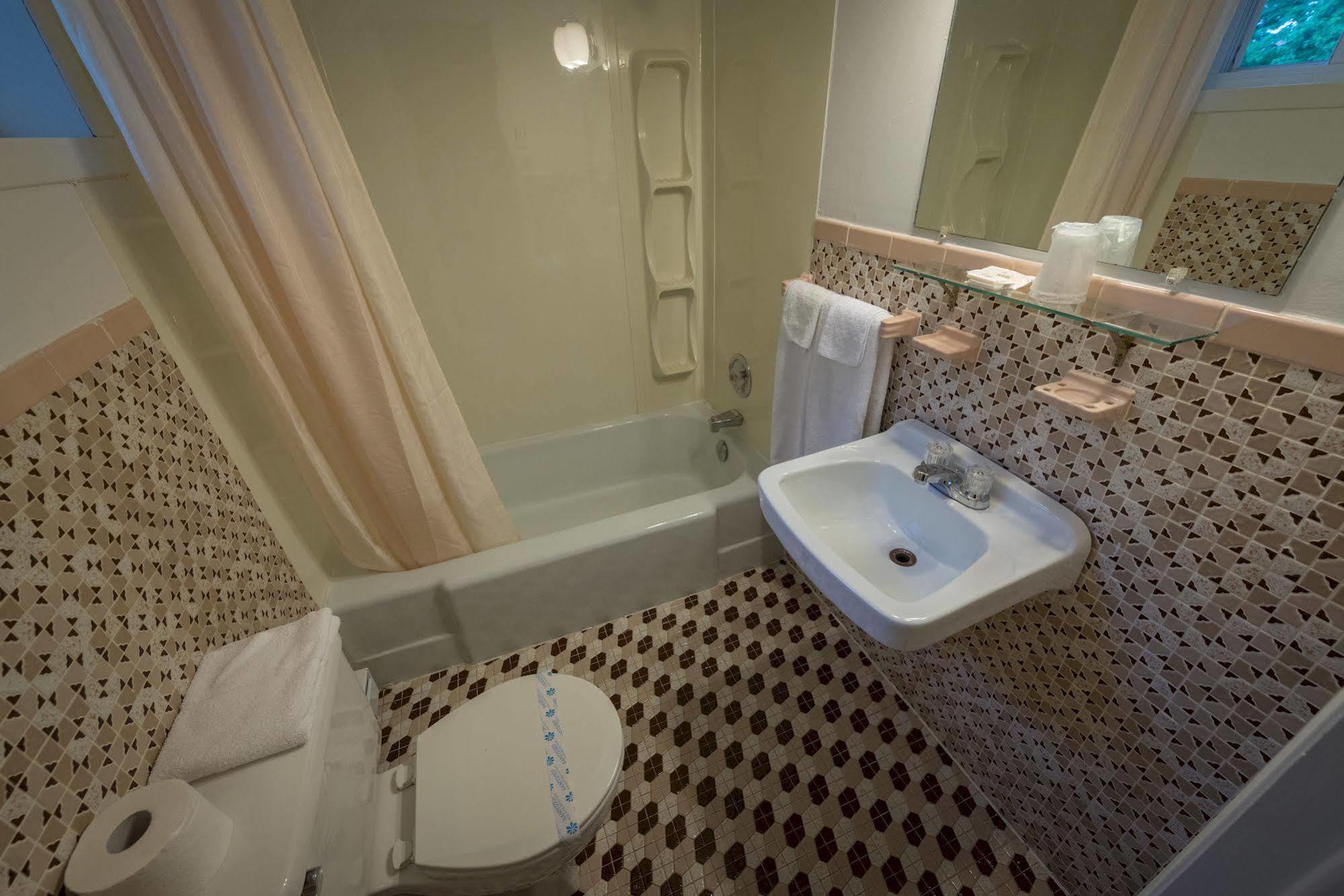 Motel Des Erables Coteau-du-Lac Екстер'єр фото